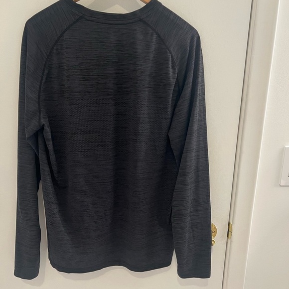 Zella Long Sleeve Athletic Top Size XL Womens - Picture 4 of 4